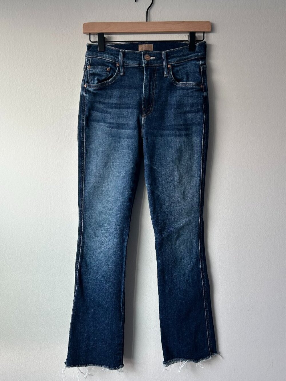 MOTHER The Insider Crop Step Fray Bootcut Jeans Dark Wash 23